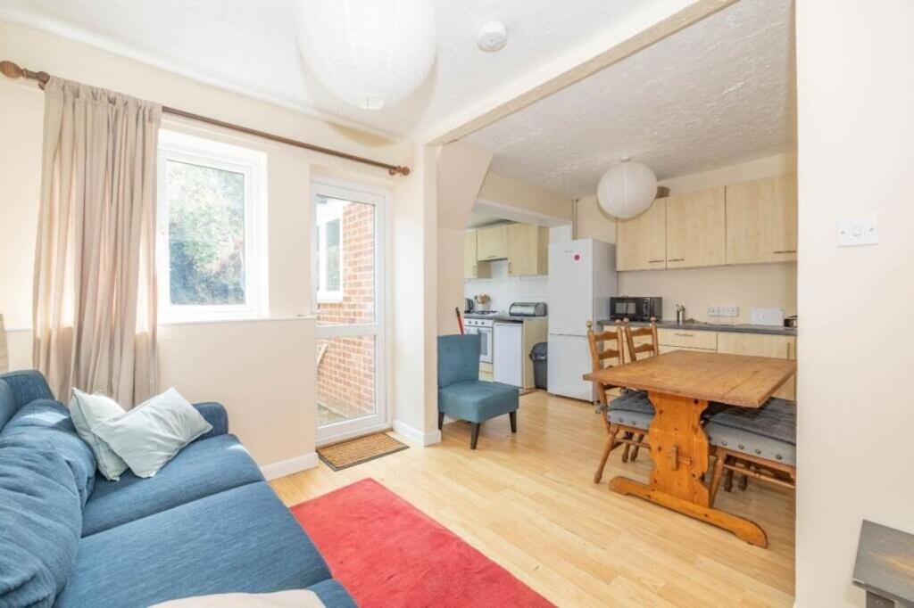 House in Canterbury, Kent - View 2