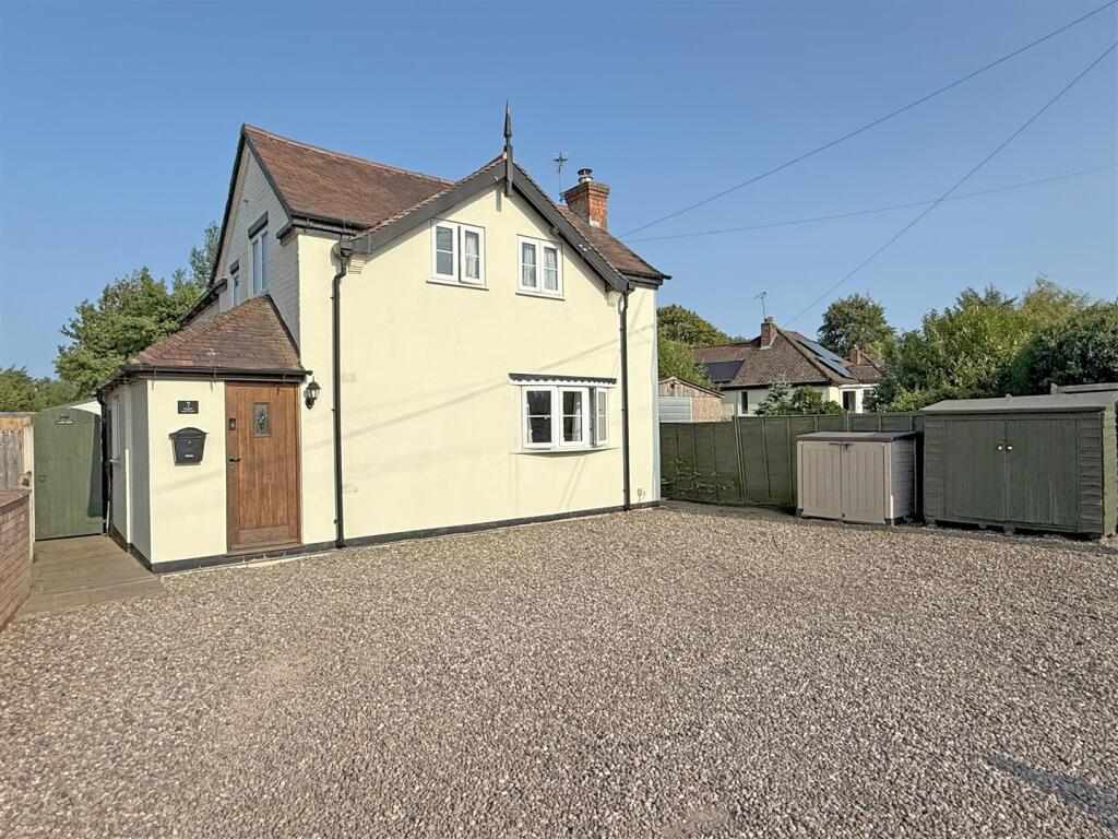 2-bed detached on Shepherds Lane, Bicton, Shrewsbury, £370,000