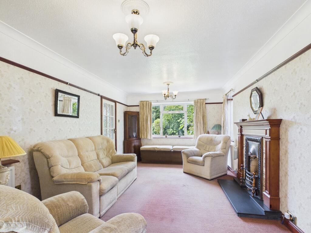 House in Reading, Lower Earley, Earley - View 4