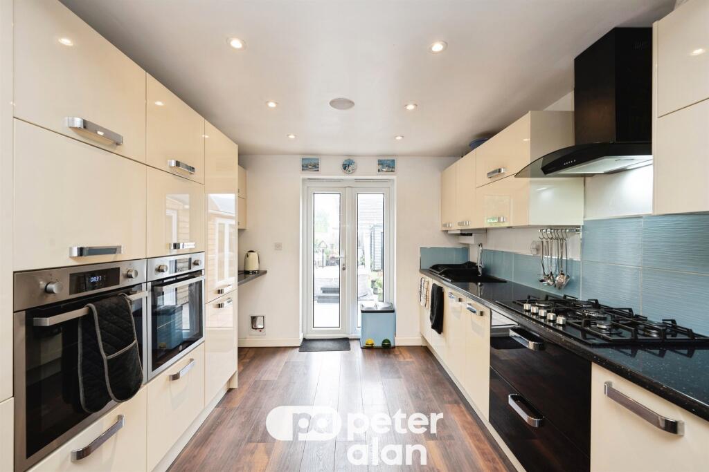 House in Glynneath, Neath Port Talbot - View 4