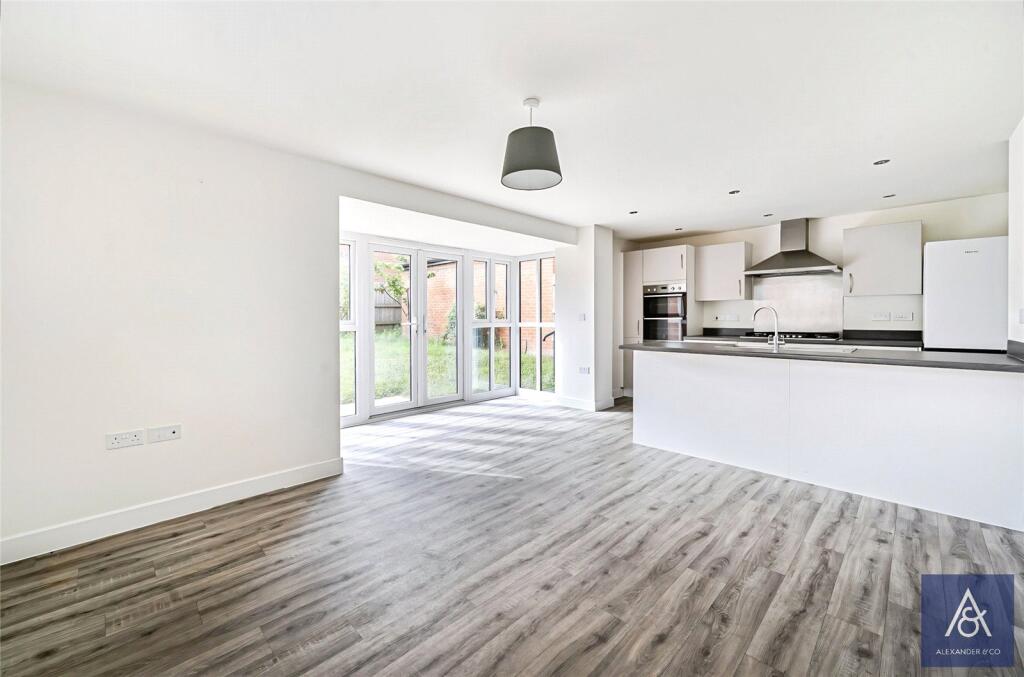 House in Brackley, Radstone Fields - More