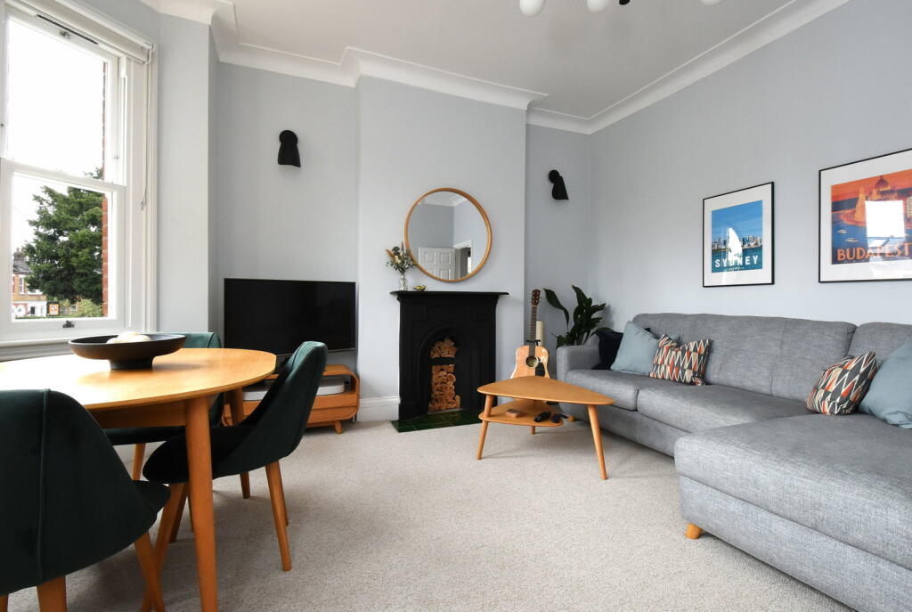 Apartment in London - View 3