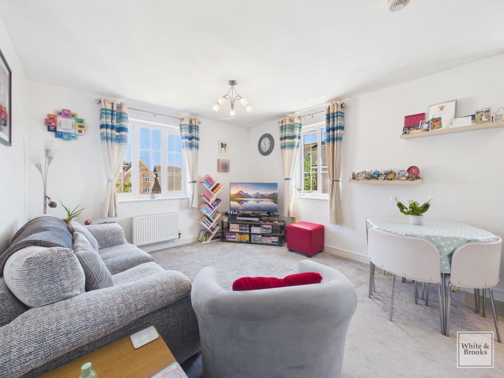 Apartment in Chichester, Tangmere - View 3