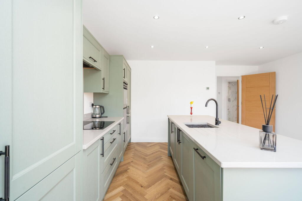 Denefield Close, Marple Bridge - View 6