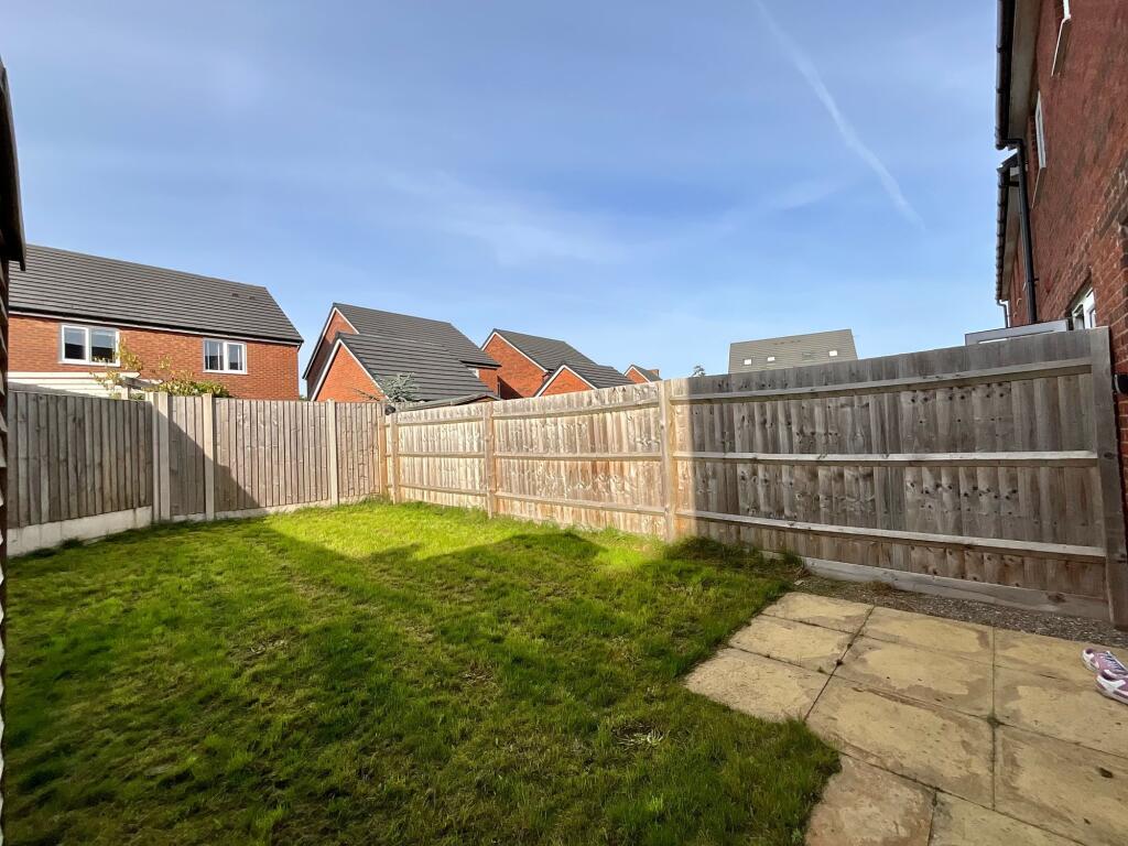 House in East Staffordshire, Uttoxeter Rural - View 4