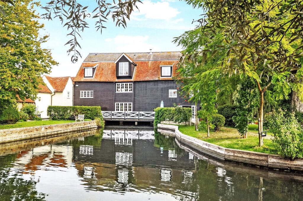 Main image of property: Mill Vue Road, Chelmsford, Essex, CM2