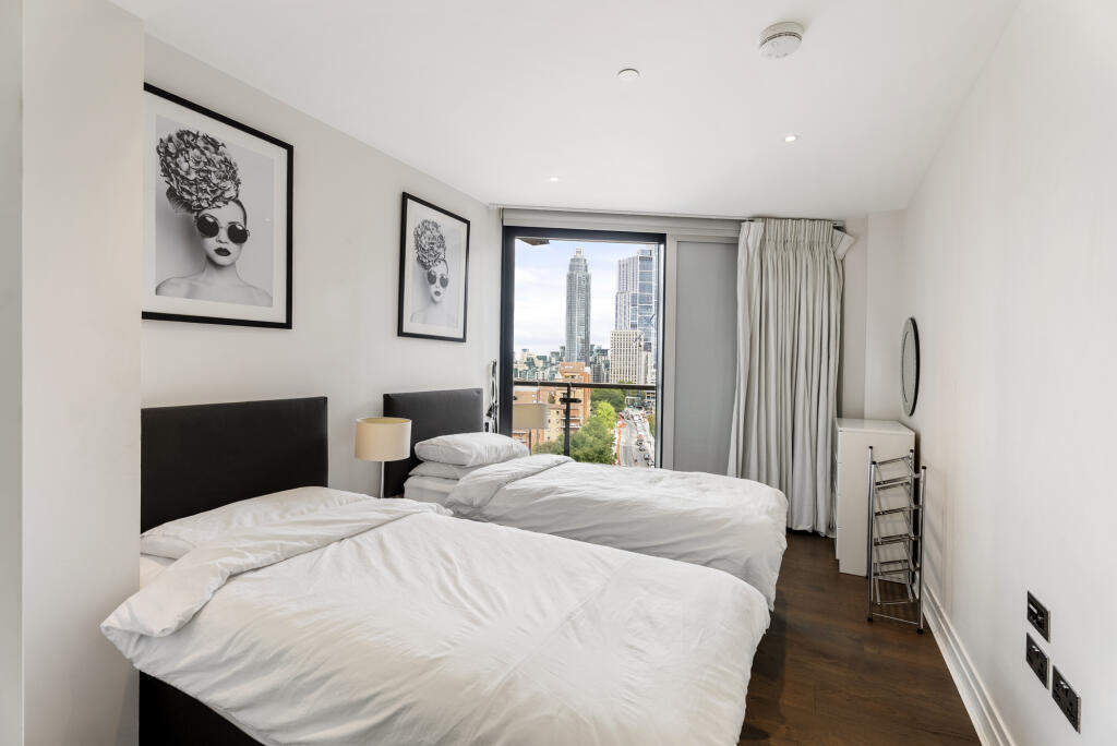 Apartment in London - View 5