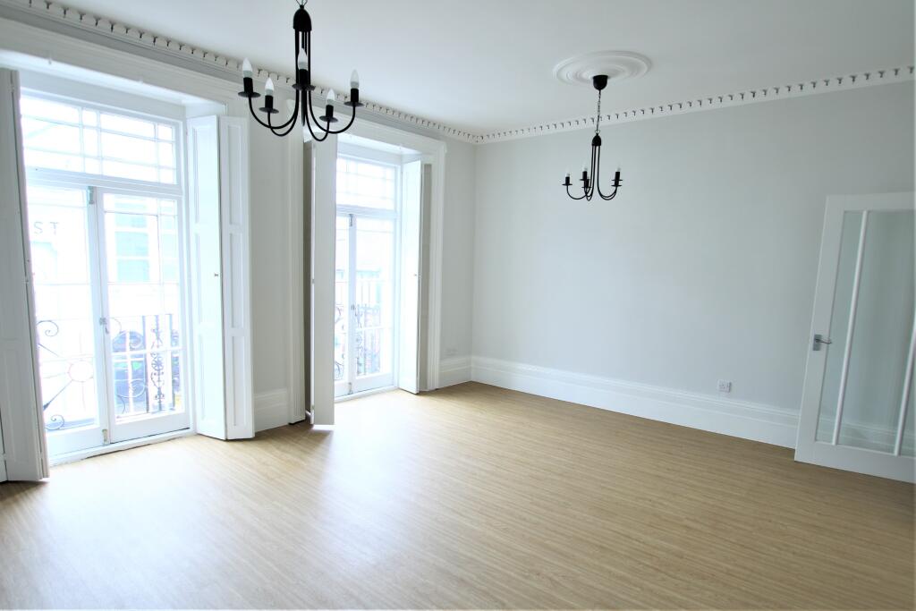 City Road, Winchester, Unfurnished photo 4