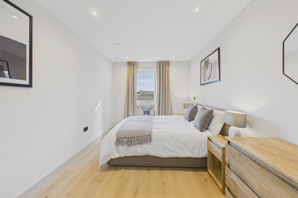 Apartment in London - View 3