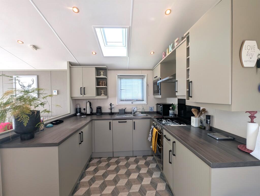 Pettaugh Road, Stonham Aspal, STOWMARKET photo 2