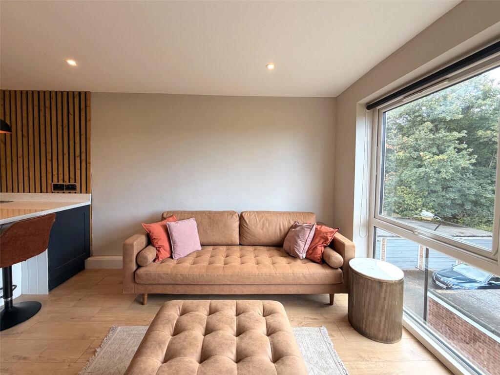 Apartment in Birmingham, Cotteridge - More
