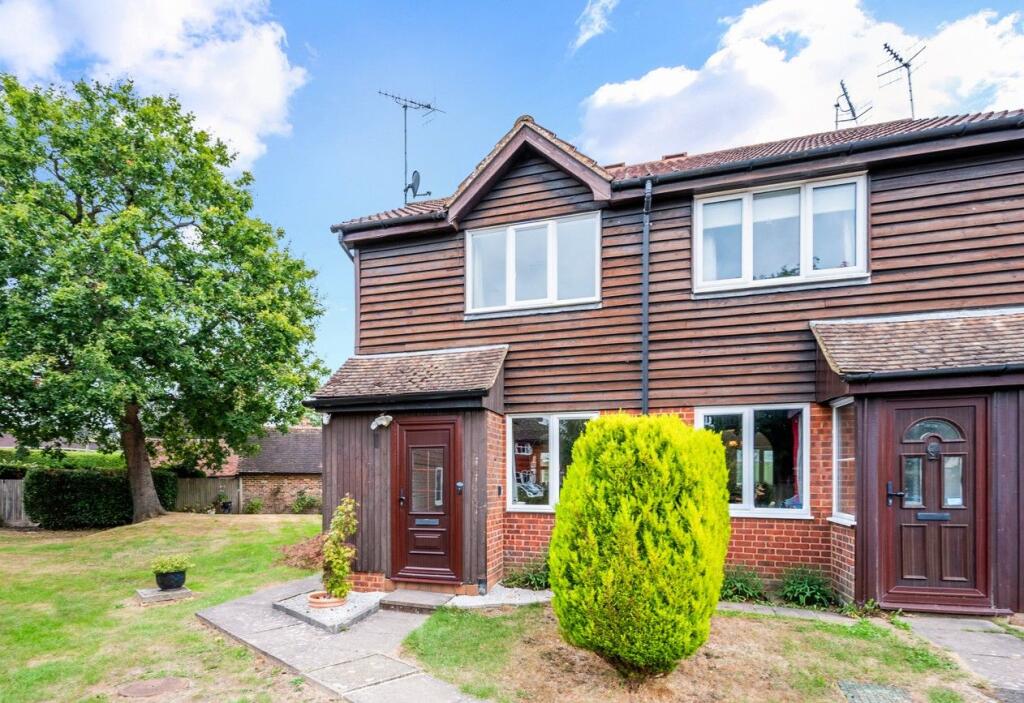 Main image of property: Lincolns Mead, Lingfield, RH7 6TA
