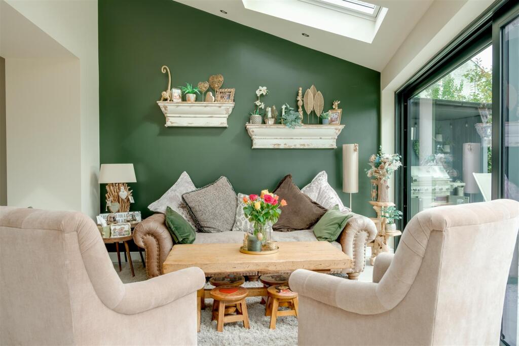 Middle Rose House, Potterton, Barwick In Elmet, Leeds photo 4