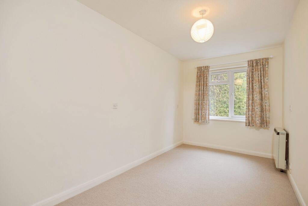 Apartment in Tunbridge Wells, Rusthall - View 3