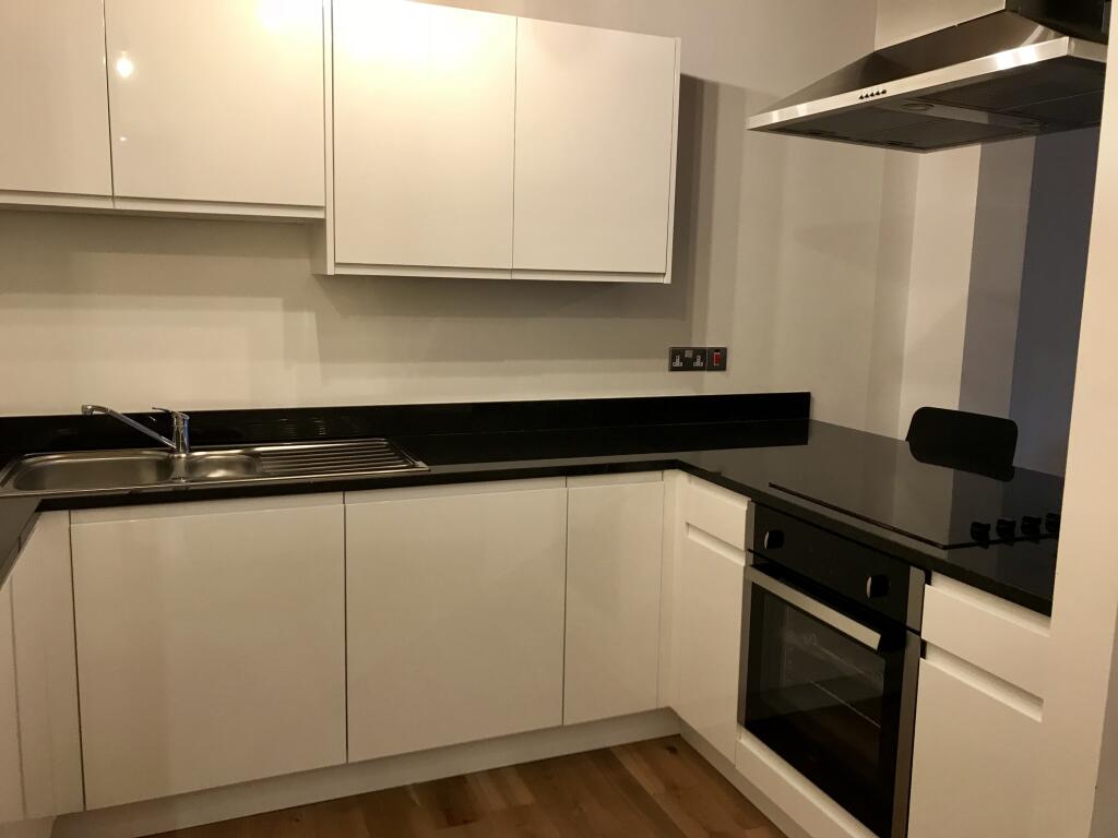 Apartment in Manchester, Civic Quarter, City Centre - View 5