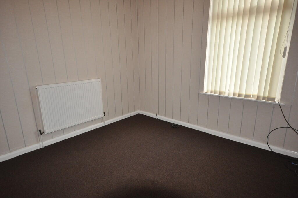 House in Nottingham, Nottinghamshire - View 4
