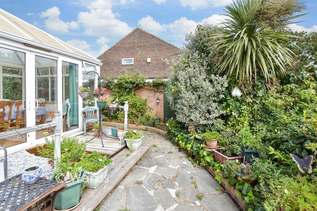 House in Broadstairs, Wimpey Estate - View 4