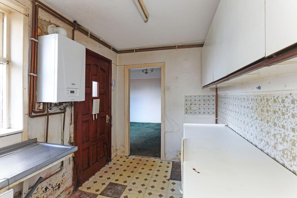 House in Wakefield - View 5