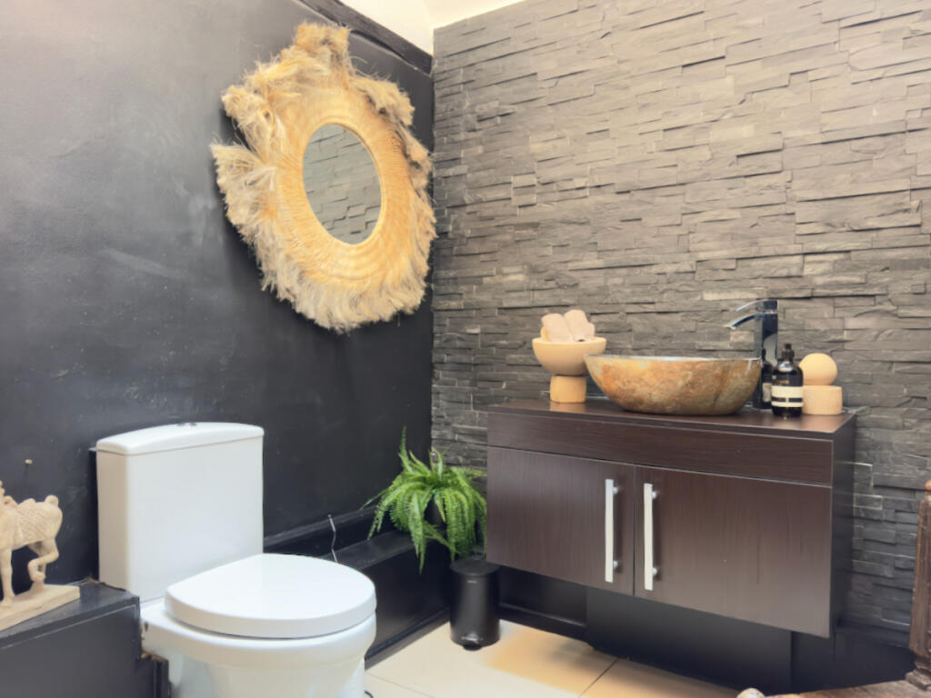 Additional image 13 of High Street, Henley-In-Arden, Warwickshire B95 5AG