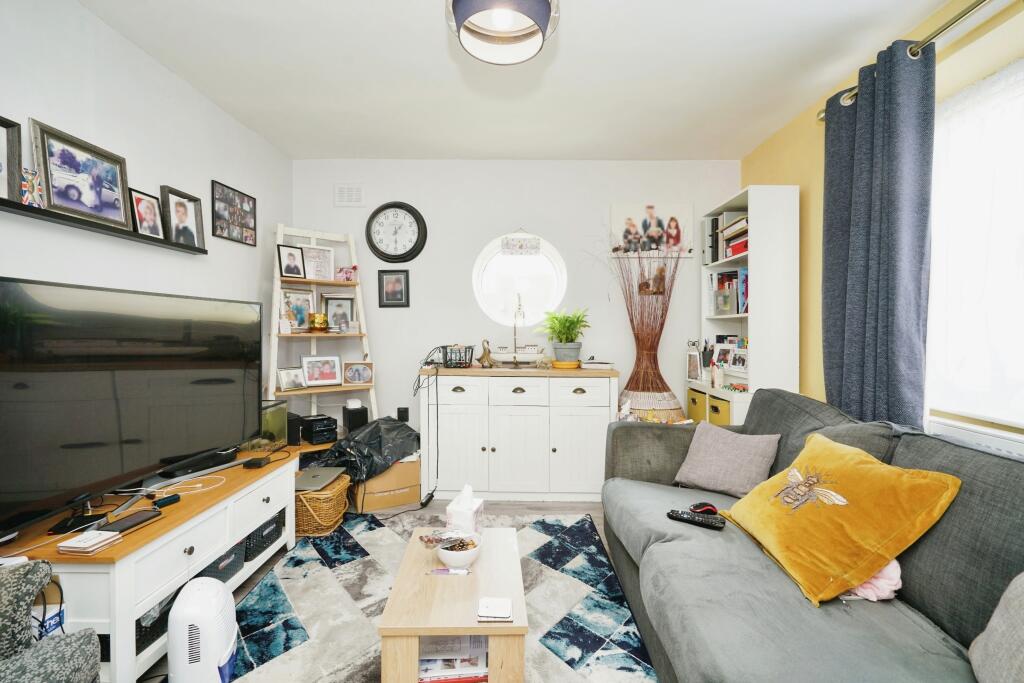 Masefield Drive, Bolton, BL4 photo 2