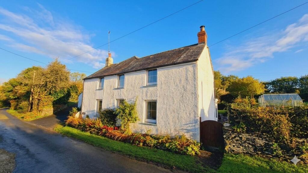 Main image of property: Trewalder