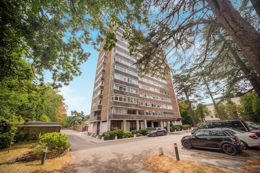 Main image of property: Bassett Avenue, Southampton, Hampshire, SO16
