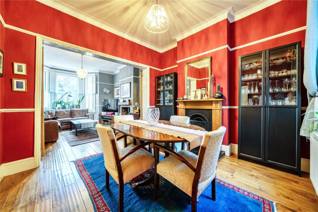 House in London - View 4