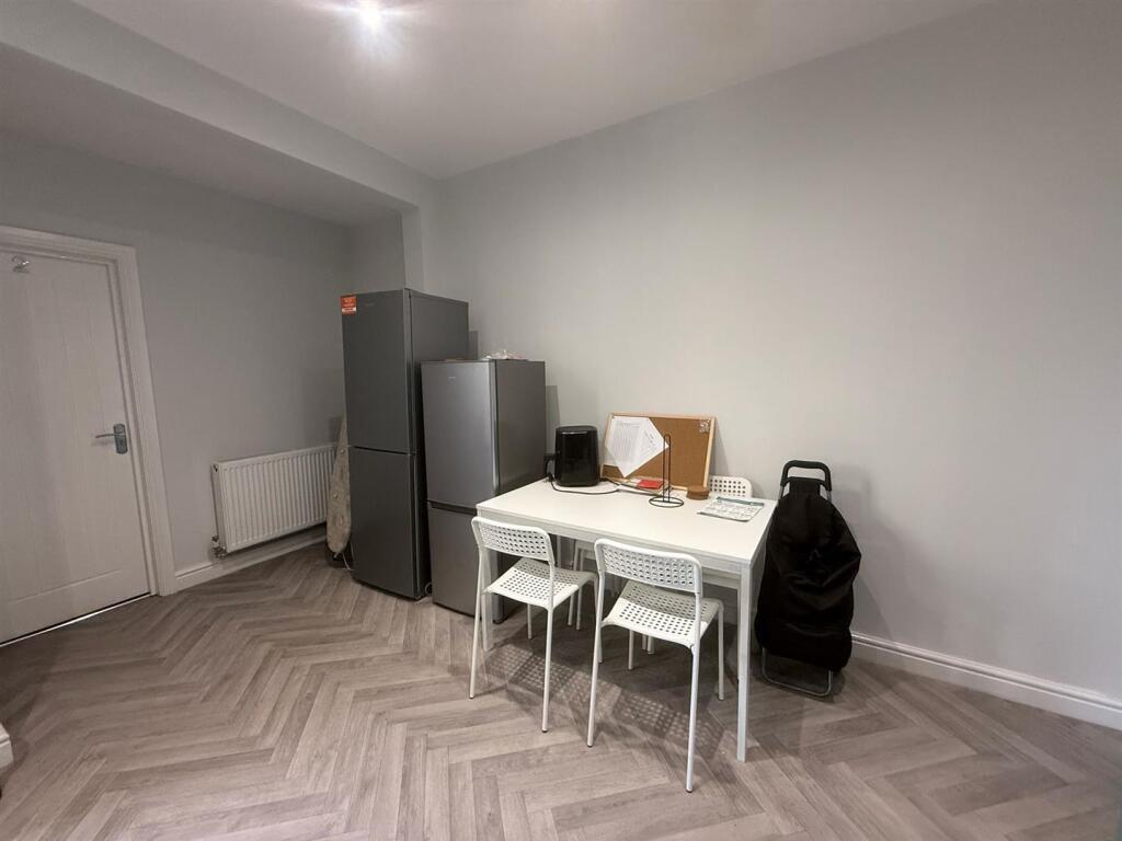Main image of property: Ensuite Room Available Soon, All Bills Included, Welbeck Street Kirkby in Ashfield