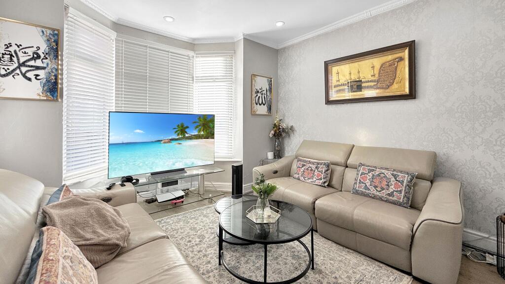 Main image of property: Lynwood Avenue, Manchester