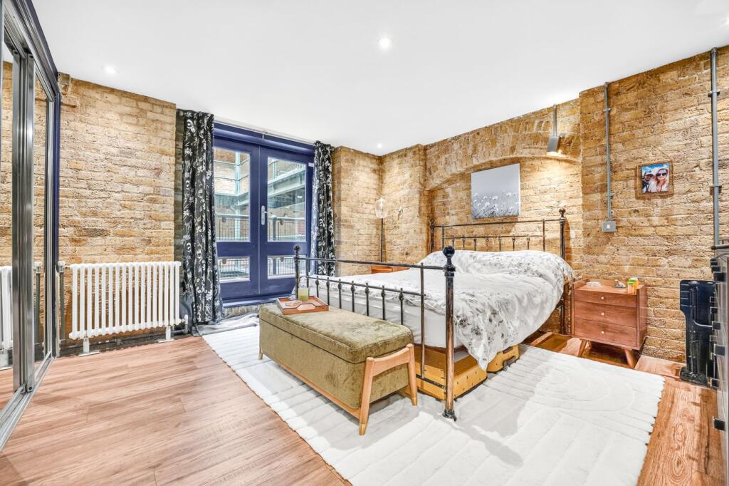 Apartment in London - More