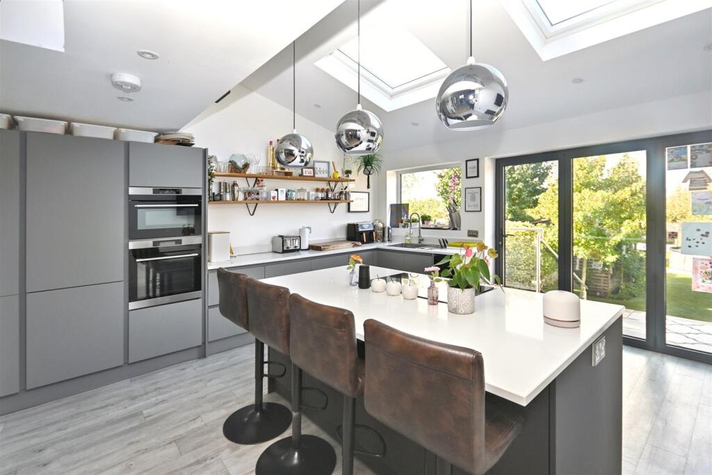 Northbourne Road, Eastbourne photo 3