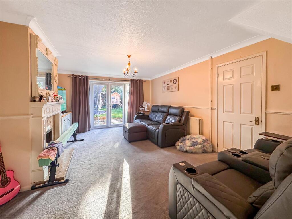 Callan Close, Narborough, Leicester photo 3