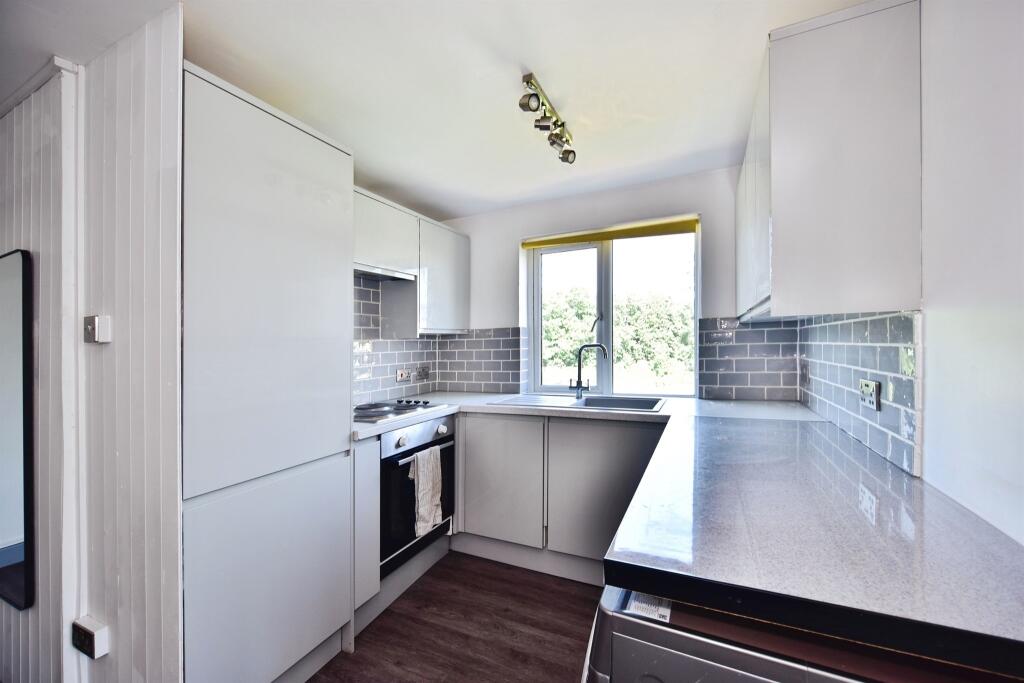 Apartment in Maidstone, Kent - View 2