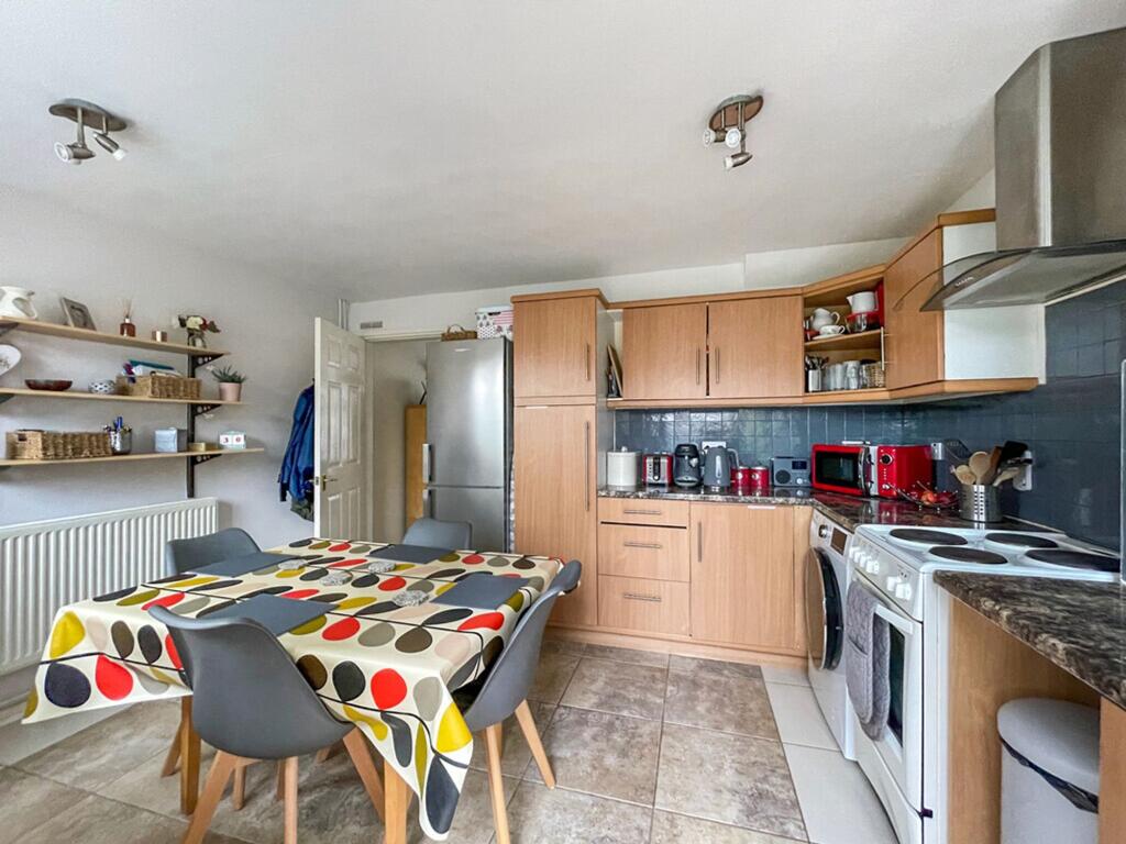 House in Swindon - View 5