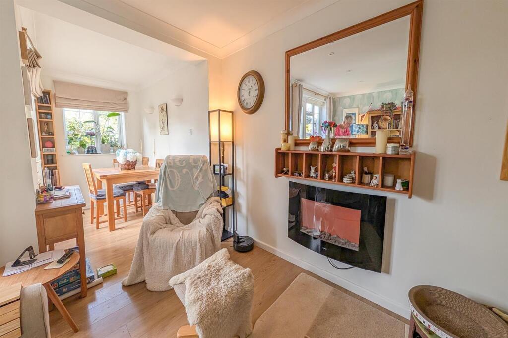 House in Cambridge - More