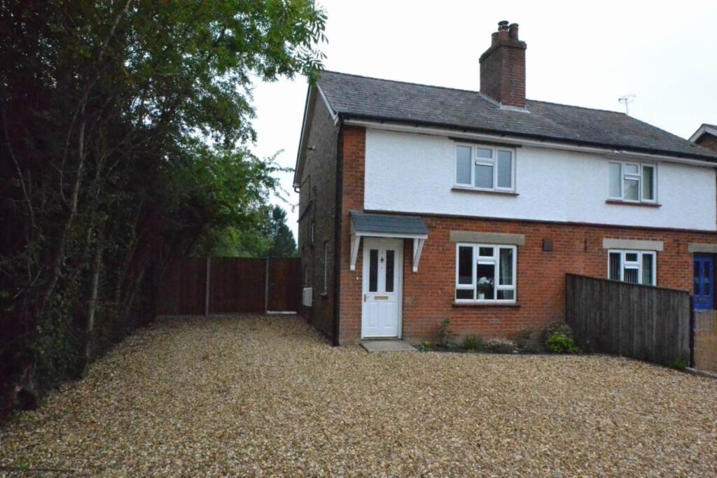 3-bed semi-detached on Norwich Road, Besthorpe, £200,000