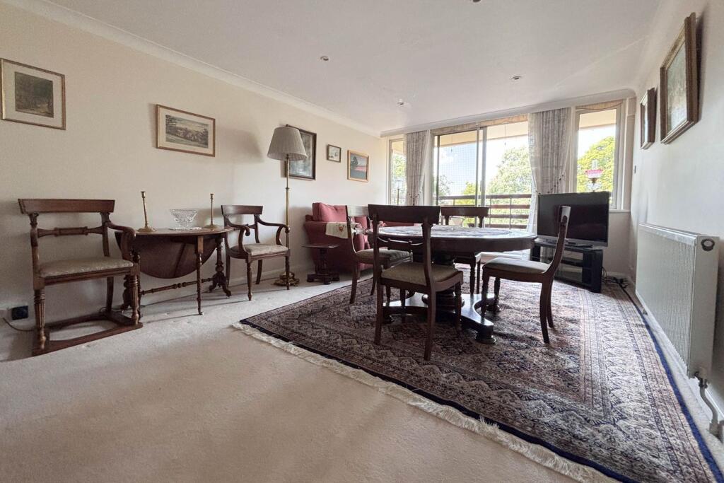 Apartment in London - View 5
