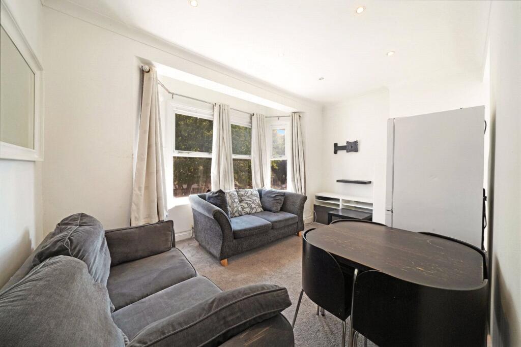 Apartment in London - View 2