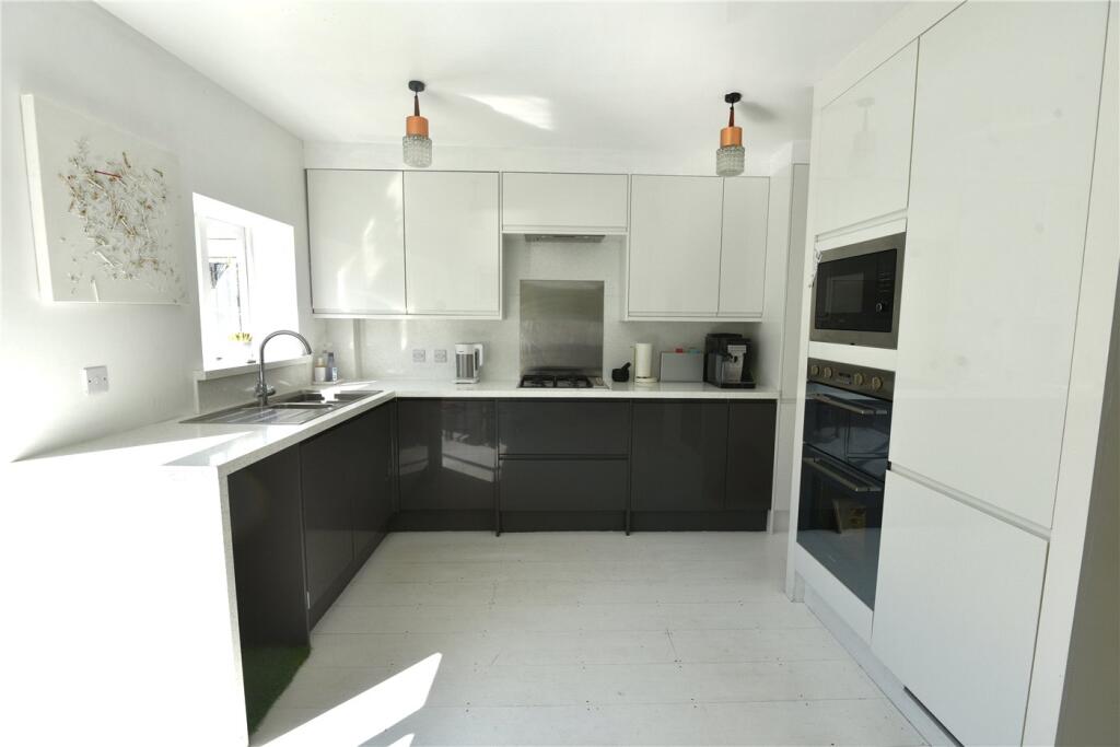House in Furzehill, Leigh, Colehill - More