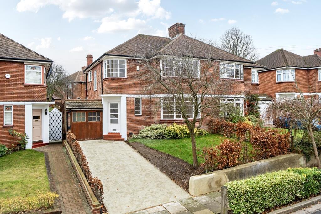 Main image of property: Plum Lane London SE18