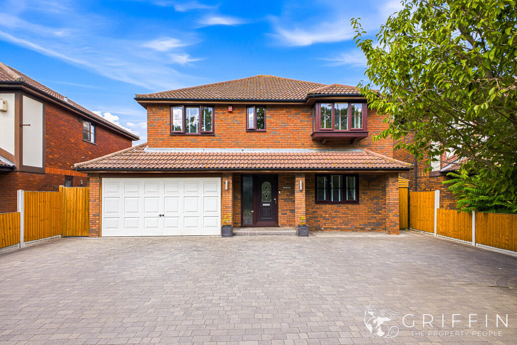 5-bed detached on Warren Lane, Grays, RM16, £750,000