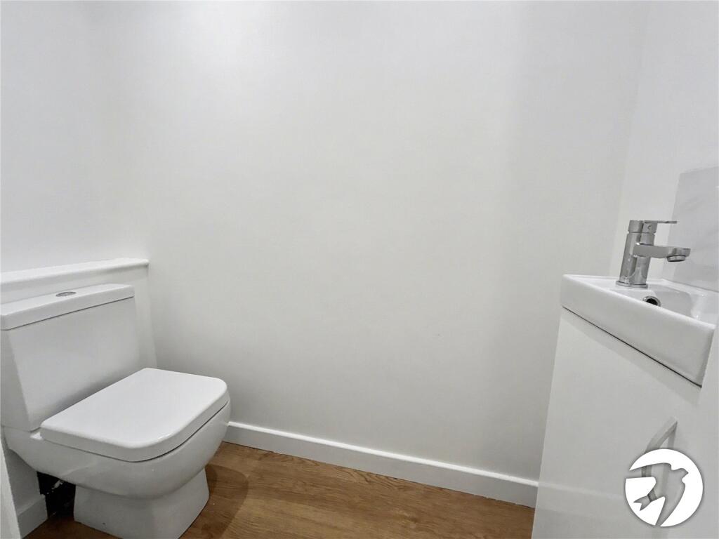 House in London, Blackfen - View 6
