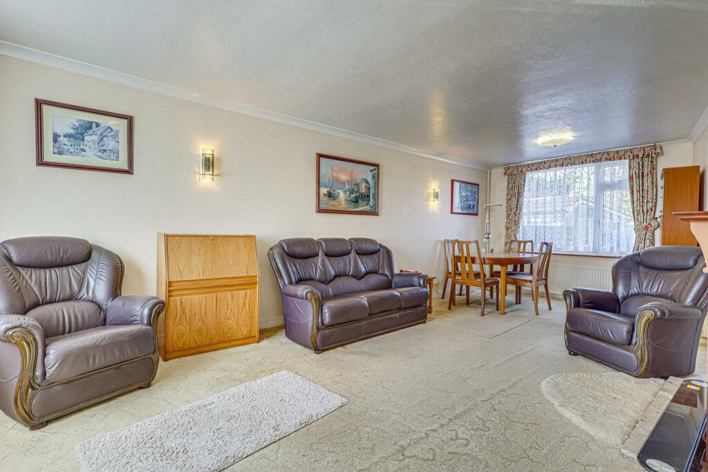 House in Southend-on-Sea - View 3