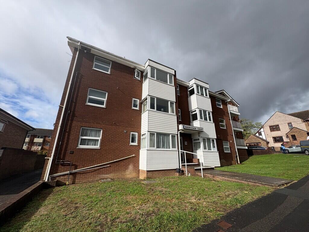 2-bed flat on Grosvenor Court, Farlington, £179,995