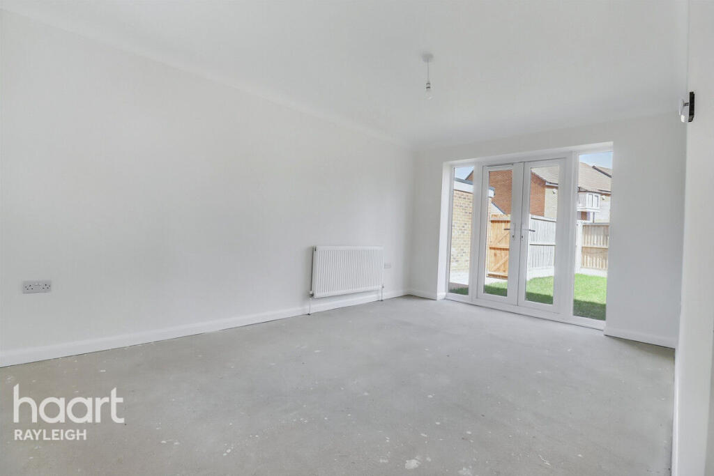 Fairview Crescent, Rayleigh photo 2