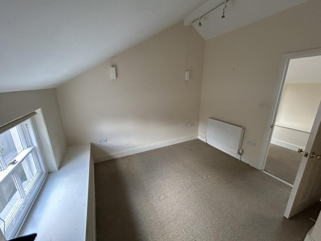 Apartment in Plymouth - More
