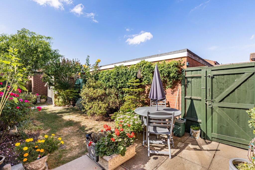 House in Vale of White Horse, Grove - View 4