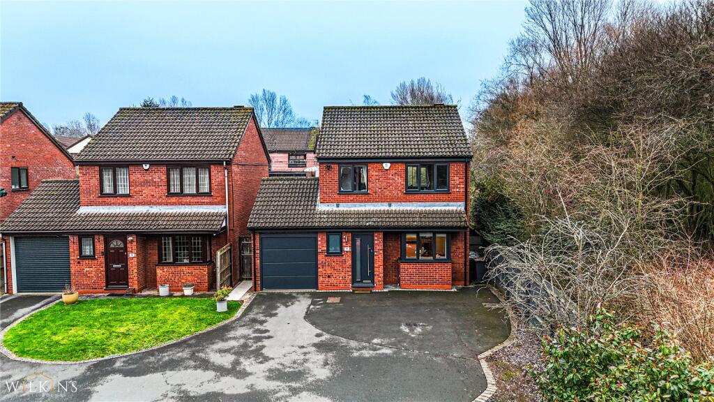 Main image of property: Penryn Close, Nuneaton, Warwickshire, CV11