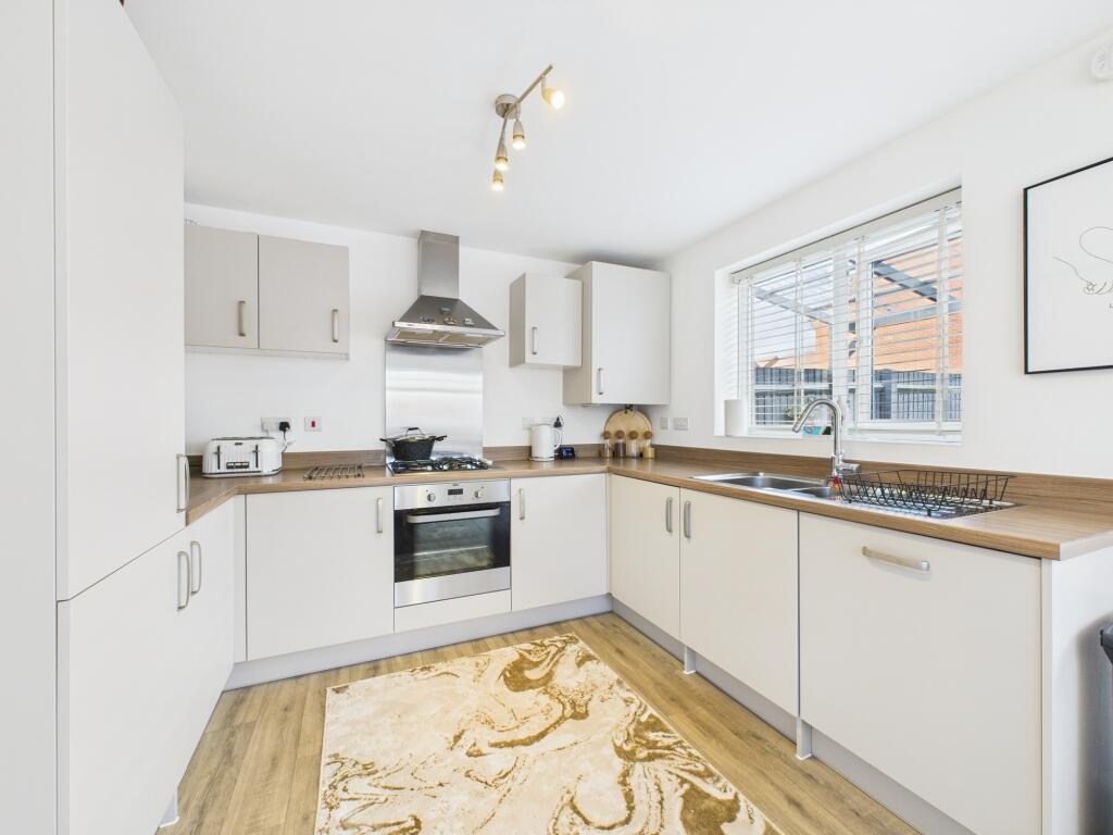 Canterbury Drive, Littleover photo 2