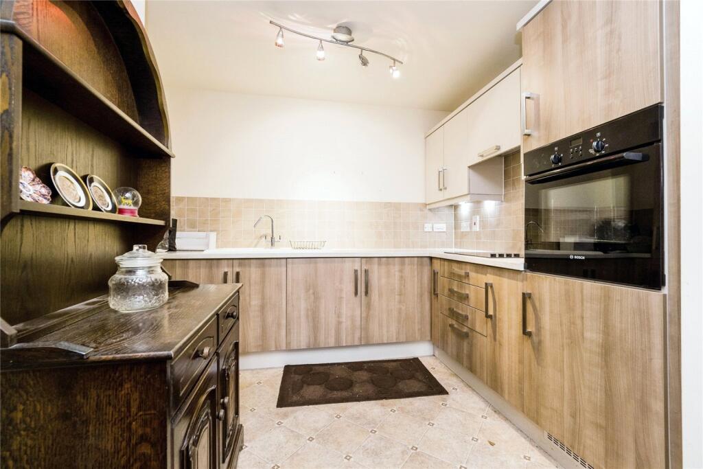 Main image of property: Rose court, Dolphin Approach, Essex, RM1 3AW